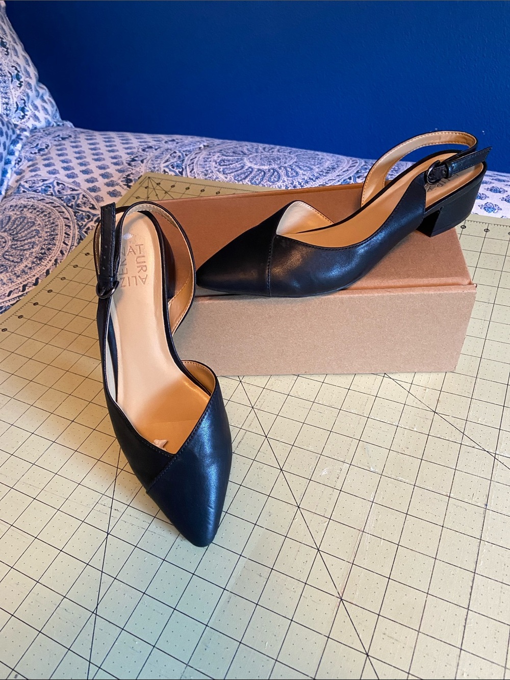 Naturalizer Black Leather Pointed Toe Slingback Mules